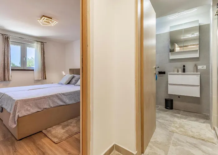 Amazing In Vikendica Krnica